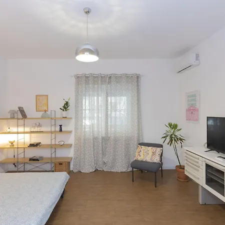Enjoy Tiburtina - Cozy & Friendly Апартаменты *